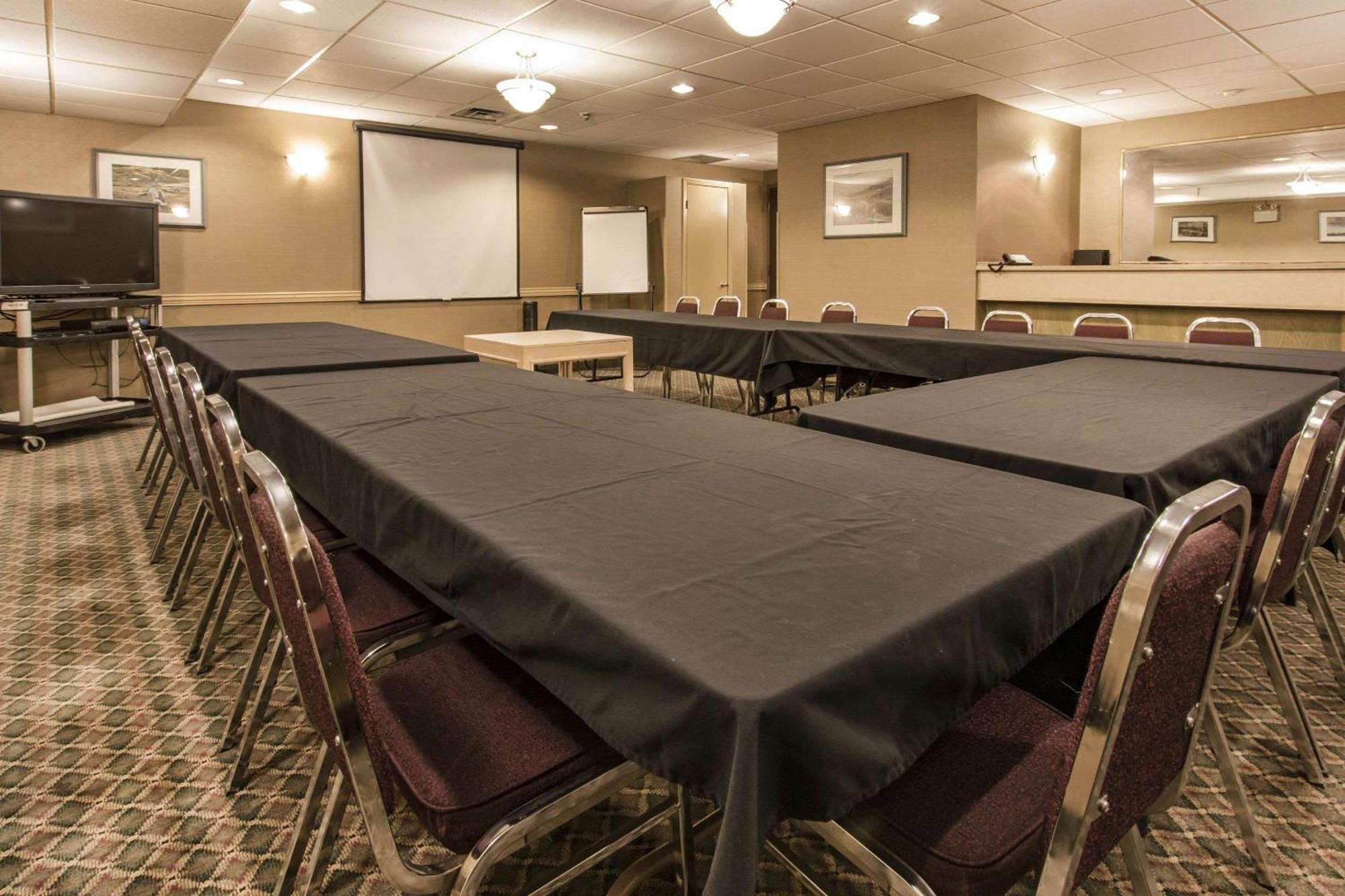 Flamingo Hotel Medicine Hat Kültér fotó