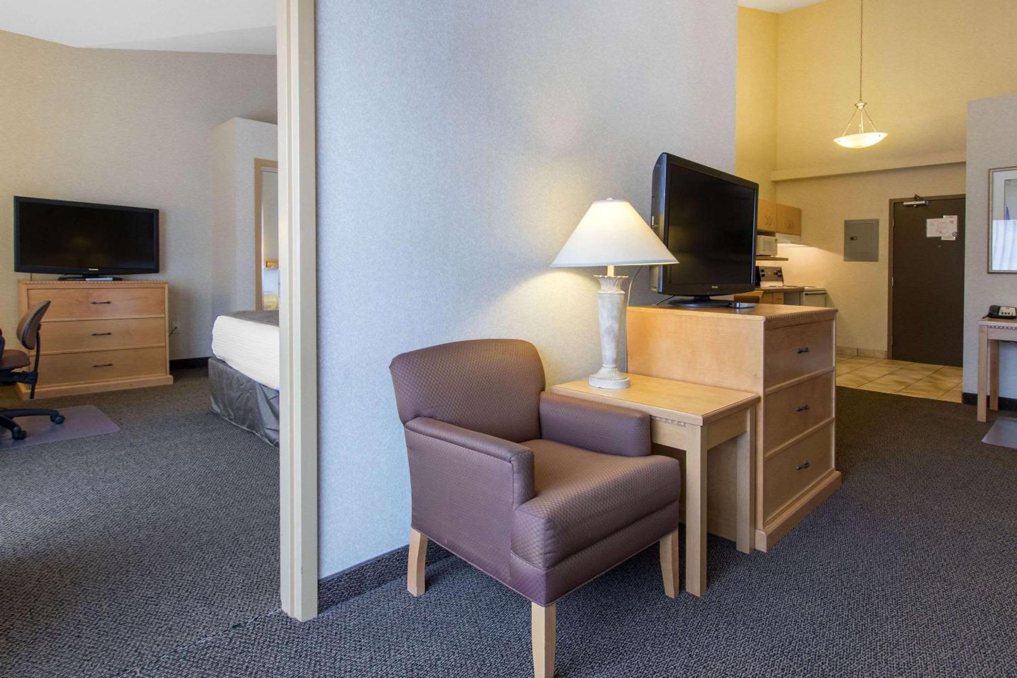 Flamingo Hotel Medicine Hat Kültér fotó