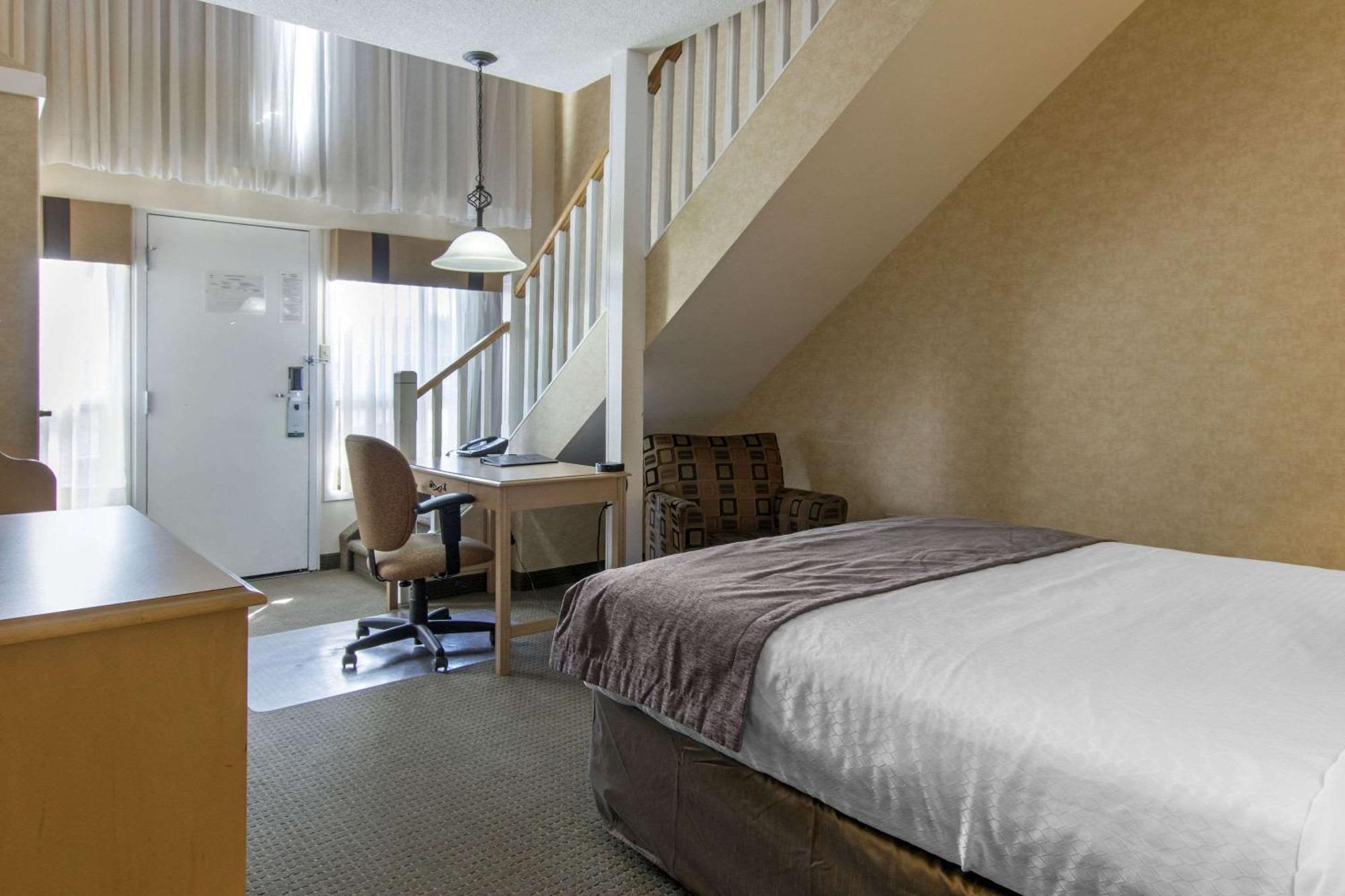 Flamingo Hotel Medicine Hat Kültér fotó